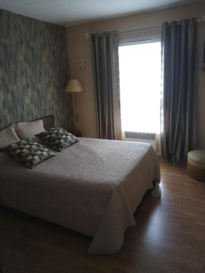 Chambre dans jolie maison avec jardin au calme